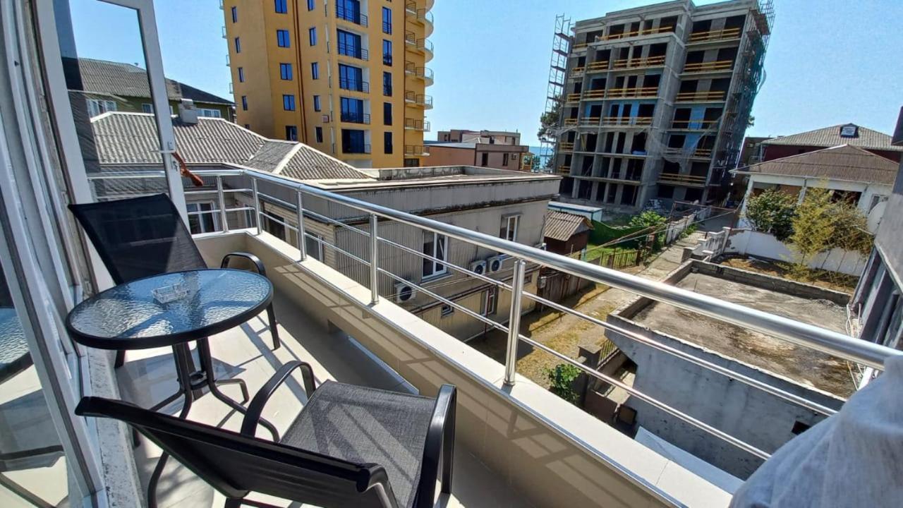 Balu Hotel Kobuleti Kültér fotó